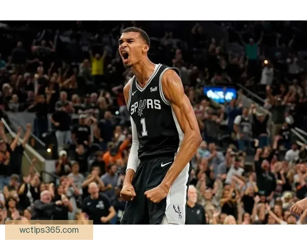 文班率马刺豪取六连胜26分钟砍26分14板再现多次空接暴扣精彩表现